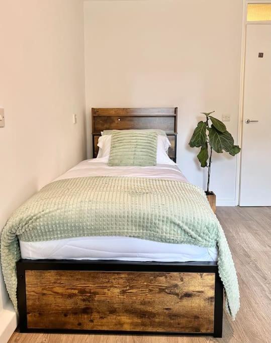 Gorgeous Flat 10 Min Walk To Stadium Free Parking Londres Exterior foto